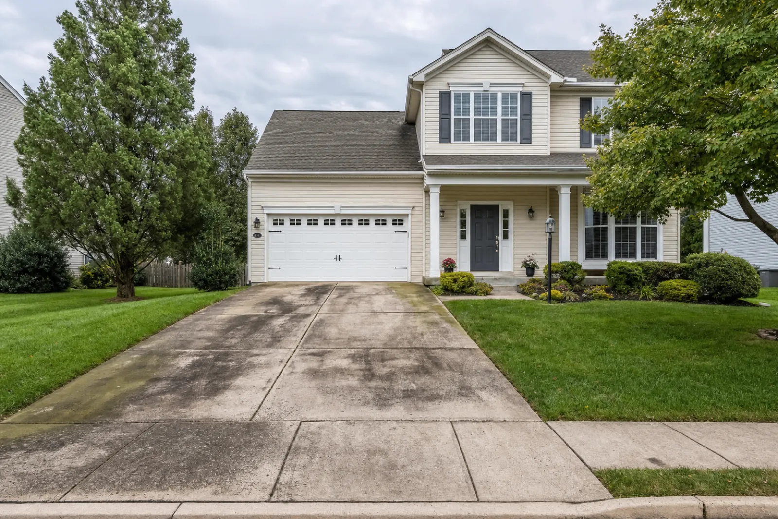 Driveway Wash before cleaning